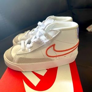 Nike Mid Blazer ‘77 size 7 Toddler girls box included excellent condition